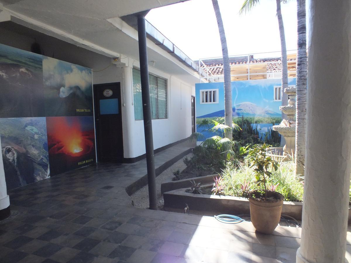 Volcano Hostel León Esterno foto